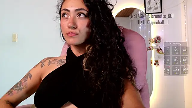 Snapshot of paula_brunette chatting on December 18, 2025, 4:28 am paula brunette online show from December 18, 2025, 4:28 am