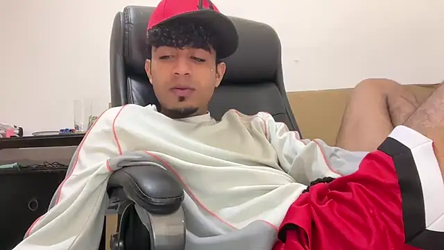 dominic brandd23 online show from January 6, 2026, 5:33 am