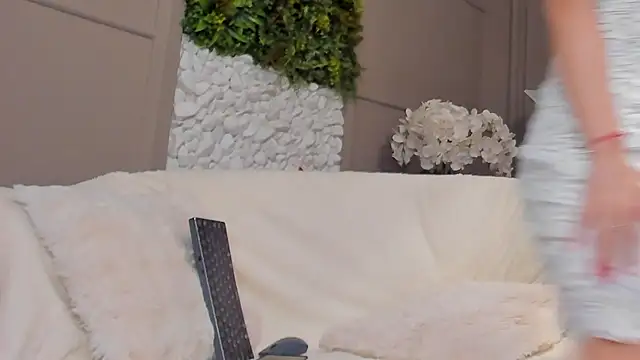 Deliciouslips online show from March 7, 2026, 3:06 pm