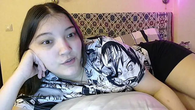 Snapshot of AlisaDevis chatting on December 8, 2024, 9:02 am AlisaDevis online show from December 8, 2024, 9:02 am