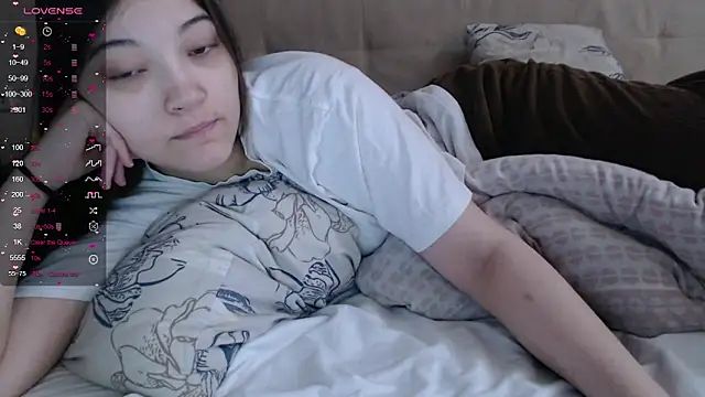 AlisaDevis online show from March 1, 2026, 7:19 am