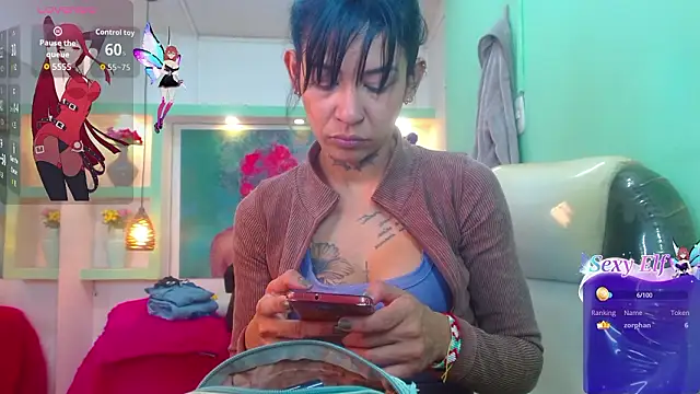 lorenapinto online show from February 25, 2026, 4:45 am