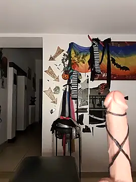 Snapshot of freyamoret chatting on October 28, 2025, 3:18 am freyamoret online show from October 28, 2025, 3:18 am