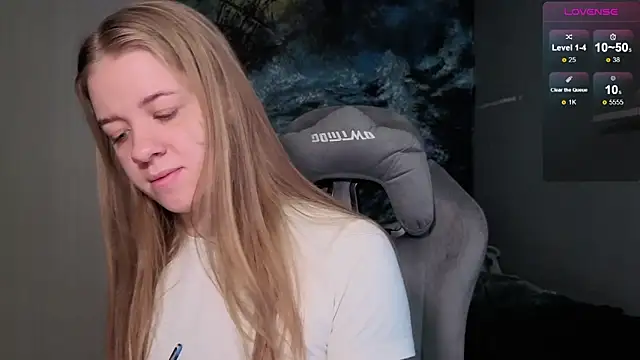 Snapshot of candy_maggie chatting on December 14, 2025, 9:26 am candy maggie online show from December 14, 2025, 9:26 am