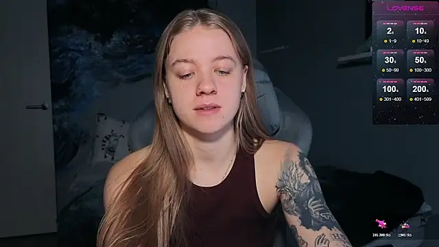 Snapshot of candy_maggie chatting on November 27, 2025, 6:19 pm candy maggie online show from November 27, 2025, 6:19 pm