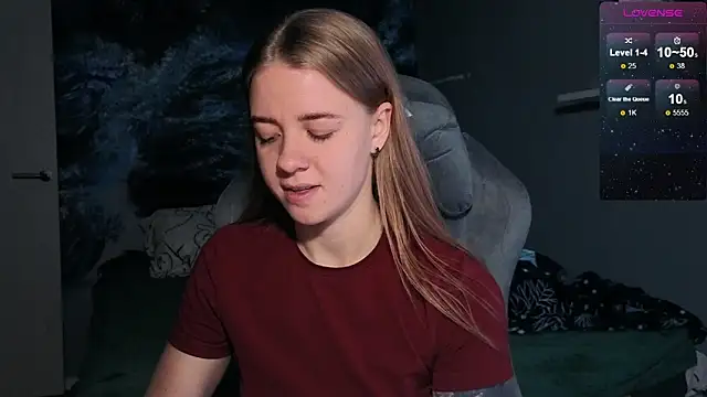 Snapshot of candy_maggie chatting on November 30, 2025, 1:56 pm candy maggie online show from November 30, 2025, 1:56 pm