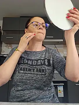 Snapshot of KristenVega chatting on November 26, 2025, 11:54 am KristenVega online show from November 26, 2025, 11:54 am