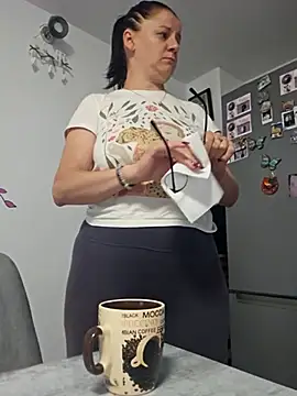 Snapshot of KristenVega chatting on October 2, 2025, 6:50 am KristenVega online show from October 2, 2025, 6:50 am