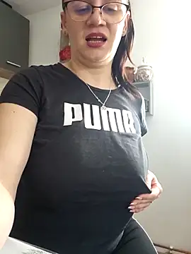 Snapshot of KristenVega chatting on December 15, 2025, 10:21 am KristenVega online show from December 15, 2025, 10:21 am