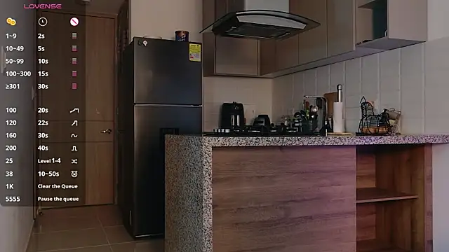 Snapshot of AMELIETARSON chatting on November 17, 2025, 8:13 pm AMELIETARSON online show from November 17, 2025, 8:13 pm