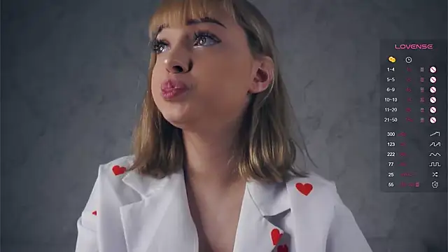 Snapshot of KateDolphin chatting on February 25, 2025, 8:42 pm KateDolphin online show from February 25, 2025, 8:42 pm