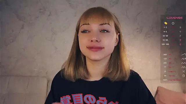 Snapshot of KateDolphin chatting on March 17, 2025, 5:49 pm KateDolphin online show from March 17, 2025, 5:49 pm