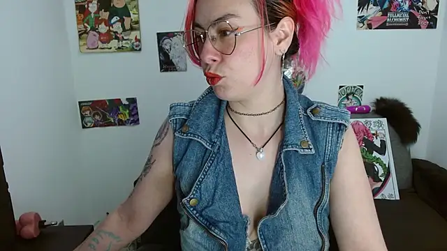 natasha laulau online show from November 10, 2025, 10:26 pm