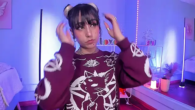 Snapshot of MaveParks_ chatting on November 11, 2025, 12:00 pm MaveParks online show from November 11, 2025, 12:00 pm