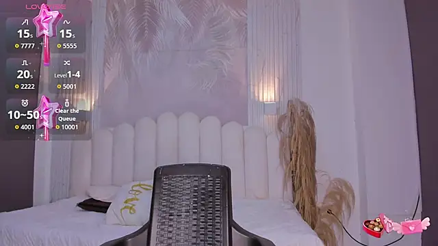 NastassjaCandy online show from April 17, 2026, 8:11 pm