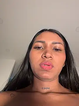 Snapshot of Barbiebrunette_ chatting on October 22, 2025, 3:28 am Barbiebrunette online show from October 22, 2025, 3:28 am