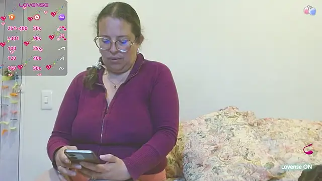 honeyhot paty online show from May 16, 2026, 3:49 am