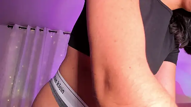 Snapshot of DaraBeckett chatting on January 8, 2026, 12:27 am DaraBeckett online show from January 8, 2026, 12:27 am