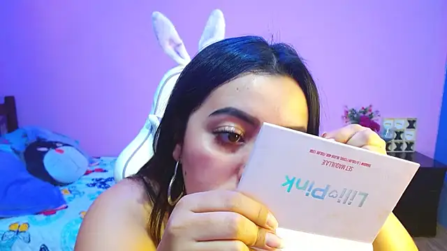 Isa-Jones online show from October 11, 2025, 11:39 pm