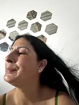 Angelicvill online show from November 11, 2025, 9:48 am