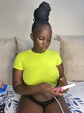 Snapshot of Favoritegirl1 chatting on October 17, 2025, 12:25 am Favoritegirl1 online show from October 17, 2025, 12:25 am