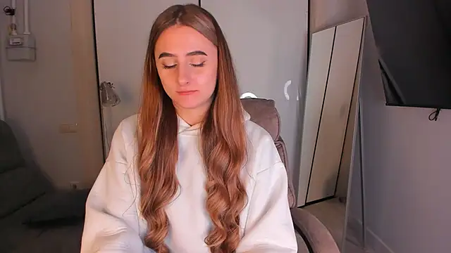 Snapshot of helen_ramsay chatting on November 21, 2025, 3:44 pm helen ramsay online show from November 21, 2025, 3:44 pm