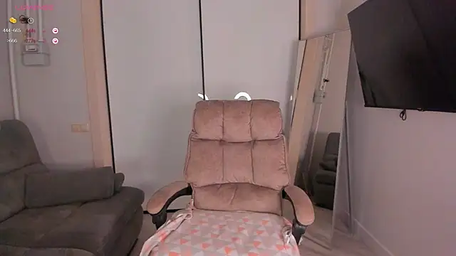 Snapshot of helen_ramsay chatting on October 13, 2025, 3:13 pm helen ramsay online show from October 13, 2025, 3:13 pm