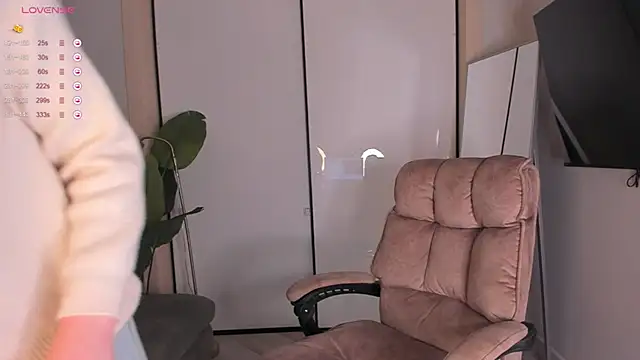 Snapshot of helen_ramsay chatting on November 4, 2025, 3:05 pm helen ramsay online show from November 4, 2025, 3:05 pm