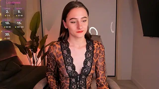 Snapshot of helen_ramsay chatting on February 1, 2025, 5:05 pm helen ramsay online show from February 1, 2025, 5:05 pm