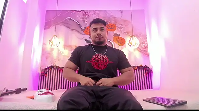 Snapshot of BrianMalonee chatting on October 29, 2025, 12:26 pm BrianMalonee online show from October 29, 2025, 12:26 pm