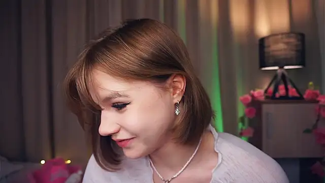 Snapshot of OronaNengl chatting on February 24, 2025, 1:35 am OronaNengl online show from February 24, 2025, 1:35 am