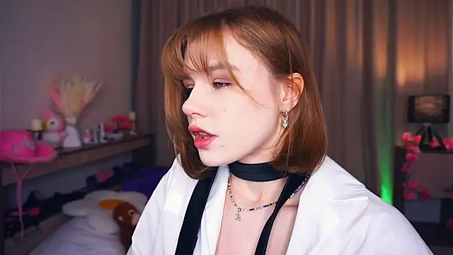 Snapshot of OronaNengl chatting on March 16, 2025, 7:49 pm OronaNengl online show from March 16, 2025, 7:49 pm