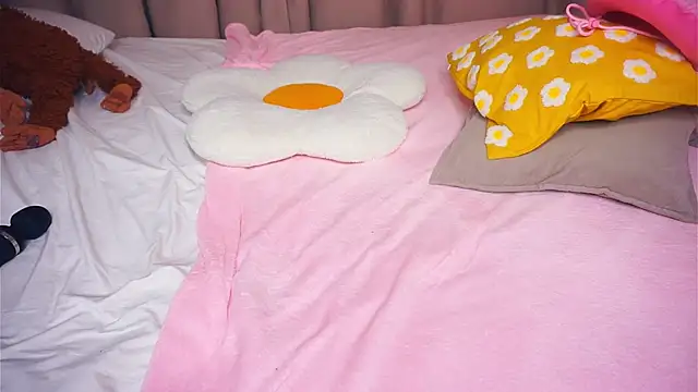 Snapshot of OronaNengl chatting on January 31, 2025, 1:43 am OronaNengl online show from January 31, 2025, 1:43 am