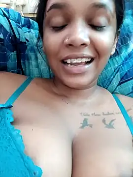 Snapshot of Indianqueen03 chatting on February 13, 2026, 10:37 am Indianqueen03 online show from February 13, 2026, 10:37 am