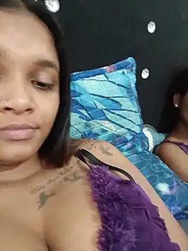 Snapshot of Indianqueen03 chatting on July 4, 2026, 5:28 pm Indianqueen03 online show from July 4, 2026, 5:28 pm