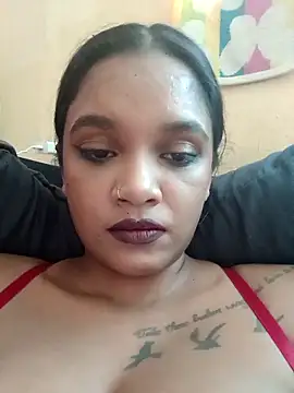 Snapshot of Indianqueen03 chatting on January 18, 2026, 11:46 am Indianqueen03 online show from January 18, 2026, 11:46 am