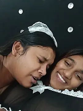 Snapshot of Indianqueen03 chatting on July 8, 2026, 10:32 pm Indianqueen03 online show from July 8, 2026, 10:32 pm