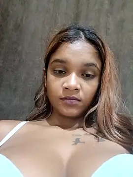 Indianqueen03 online show from March 1, 2025, 5:27 pm