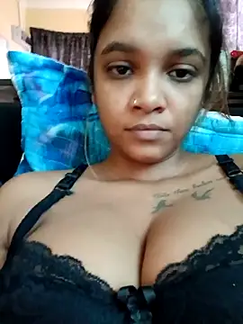 Indianqueen03 online show from November 6, 2025, 10:08 am