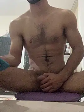 Snapshot of MuscleBoyy777 chatting on January 28, 2025, 9:40 pm MuscleBoyy777 online show from January 28, 2025, 9:40 pm