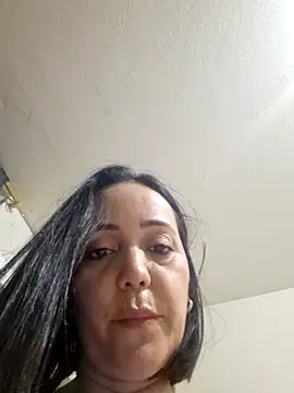 tessafontana37 online show from January 3, 2025, 2:32 am