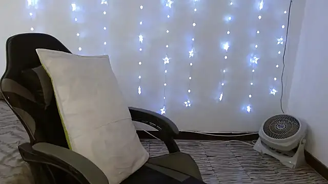  diana cute online show from January 10, 2026, 7:42 pm