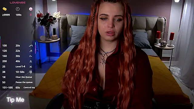 Miss Maya Mils online show from September 18, 2025, 1:08 am