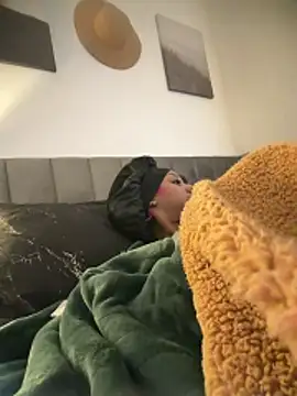 Your Paris online show from February 6, 2026, 3:30 pm