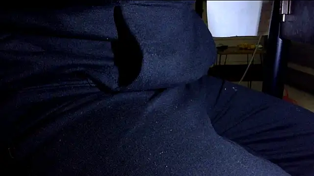 Snapshot of by-panic chatting on October 24, 2025, 10:20 pm by-panic online show from October 24, 2025, 10:20 pm