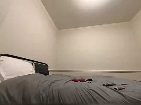 magicalc00ch online show from April 15, 2026, 9:37 pm