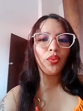 Snapshot of MadelaineJones chatting on July 8, 2026, 8:42 pm MadelaineJones online show from July 8, 2026, 8:42 pm