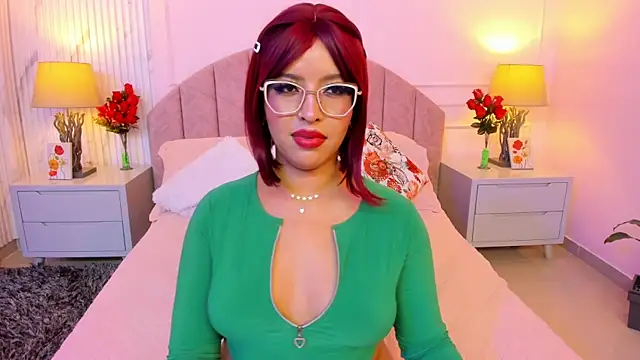 MadelaineJones online show from May 11, 2026, 4:04 pm