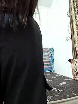 MohiniHott online show from April 9, 2026, 6:19 am