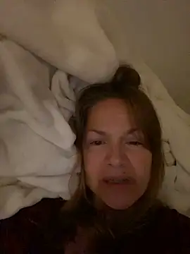 Leyna liu online show from October 25, 2025, 7:18 am